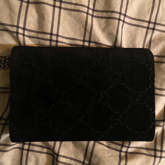 Women’s Black Gucci Dionysus Velvet GG Supreme Wallet On Chain - Picture 3 of 13